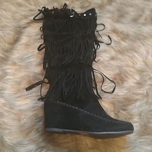 Moccasin style Fringe boots